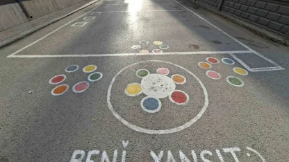 NÖHÜ gönüllü öğrencilerinden Selçuk İlkokulu’na renkli dokunuş