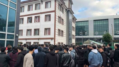 Öğrenci yurdunda yangın alarmı çalınca panik yaşandı