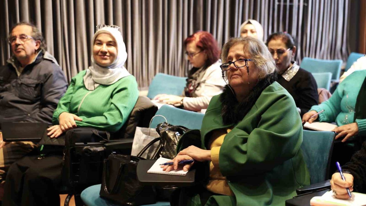 Osmangazi Belediyesi’nin atölyelerinde yeni şairler yetişiyor