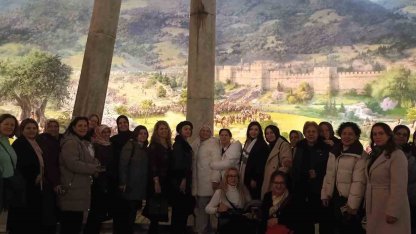 Osmangazili kadınlar kültür turlarıyla moral depoluyor