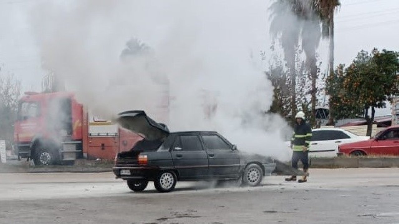 Park halindeki otomobilde yangın çıktı