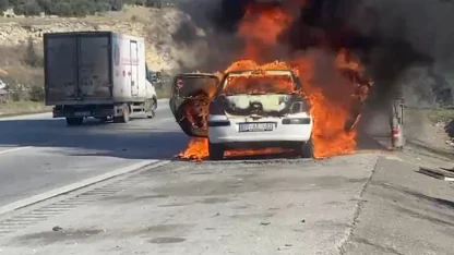 Peugeot marka otomobil alev topuna döndü
