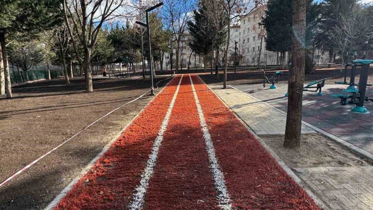 Pursaklar’da Turgut Özal Parkı yeni yüzüyle hizmete açıldı