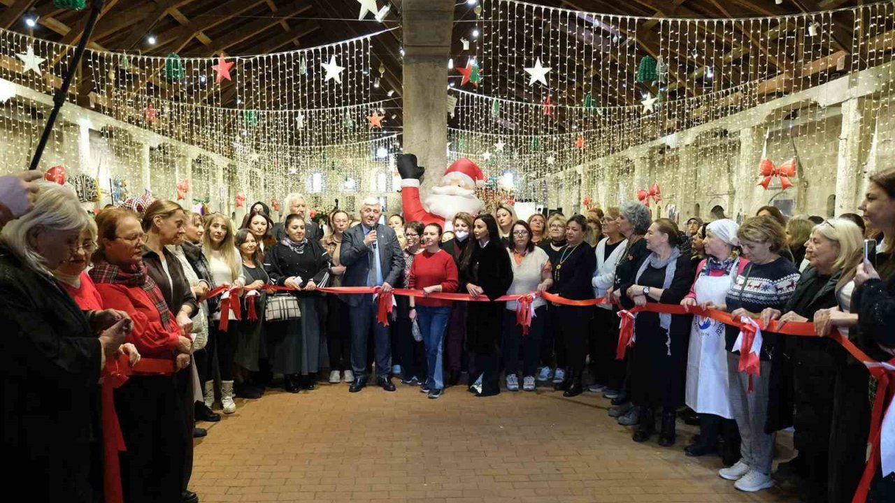 Rengarenk el emeği ürünlerle yeni yıl coşkusu başladı