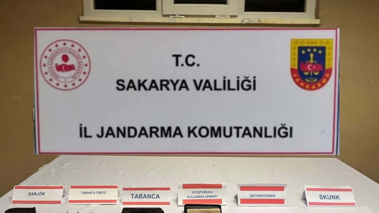 Sakarya’da jandarmadan uyuşturucuya geçit yok: 2 şahıs tutuklandı