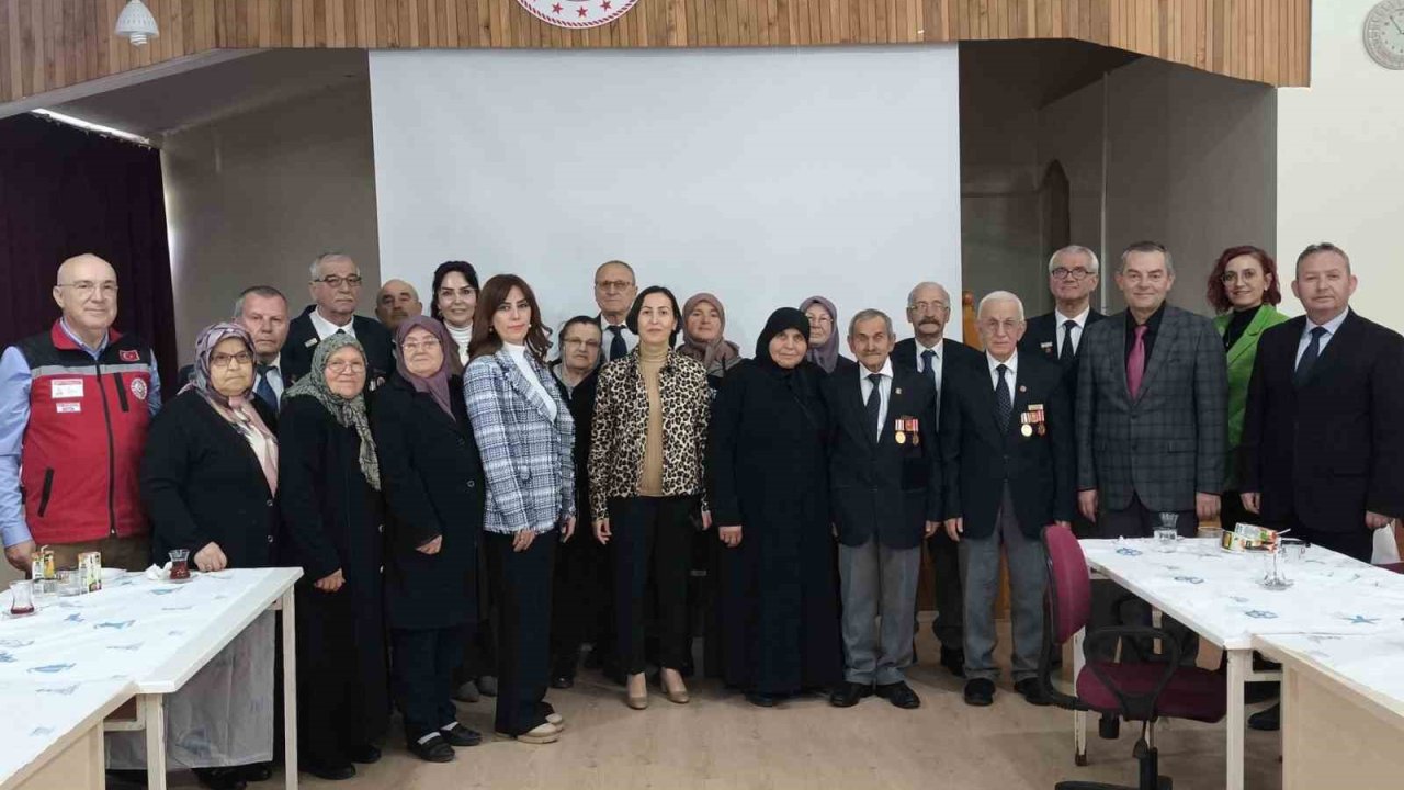 Şehit yakınları ve gaziler için Ebru Sanatı kursu