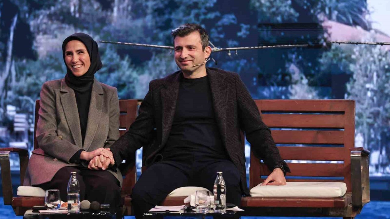 Selçuk Bayraktar: "Geleceğe yürüyebilmek için farklı olmanız gerekiyor"