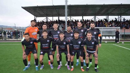 Selendi Belediyespor liderliğe yükseldi