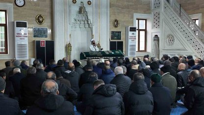 Servis kazasında hayatını kaybeden şoför, son yolculuğuna uğurlandı