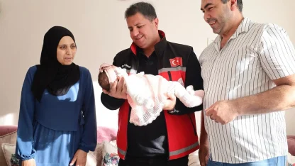 Sevinç ailesi bir kız çocuğuna daha koruyucu aile oldu