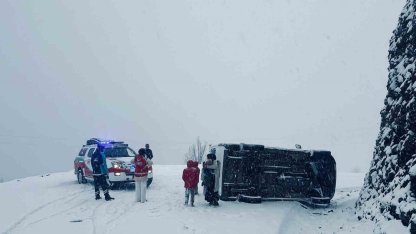 Siirt’te minibüs devrildi: 6 yaralı