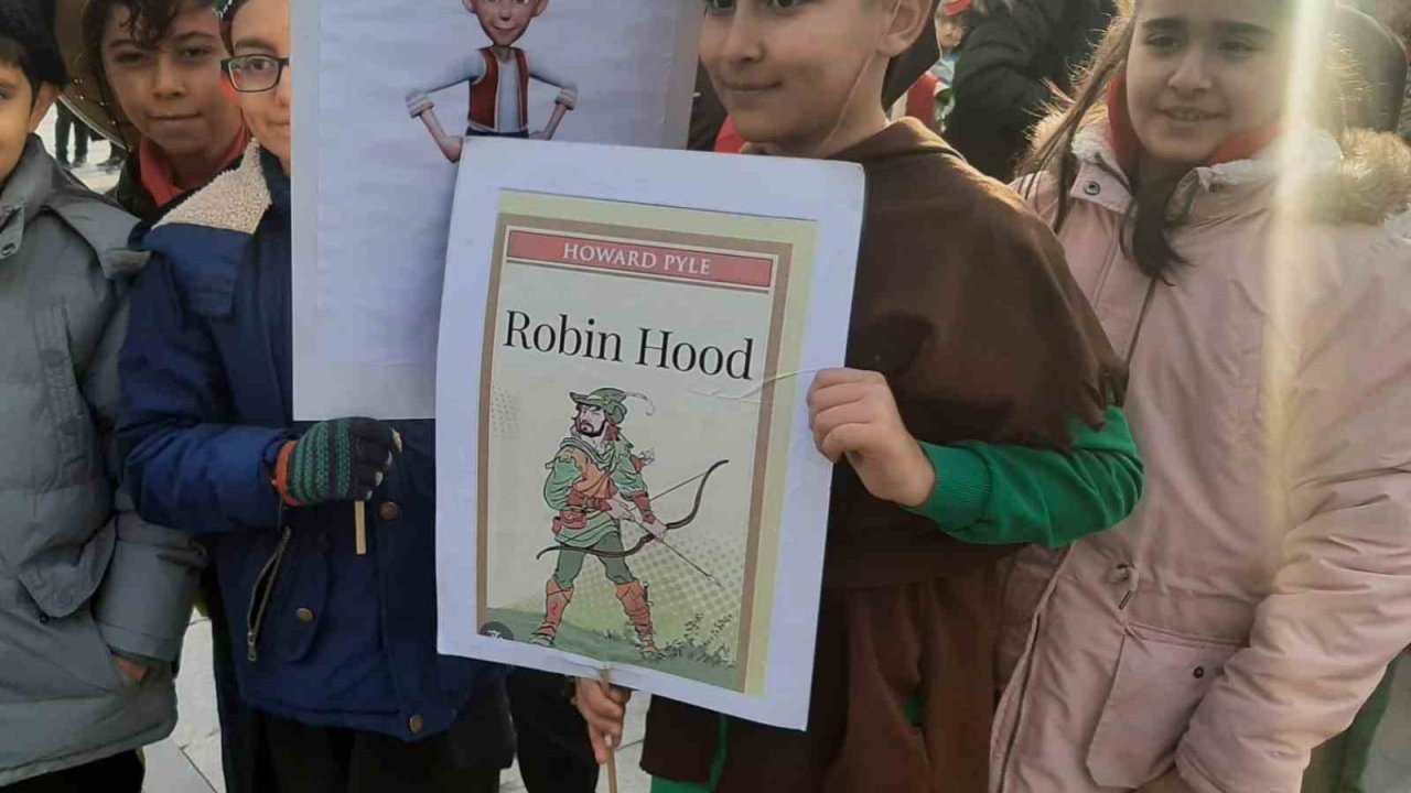 ‘Sincan Roman Kahramanları Festivali’ sokaklarda renkli görüntüler oluşturdu