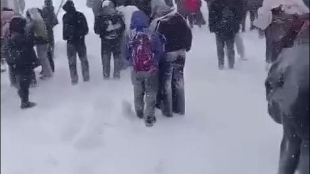 Şırnak okullar bölgesinde öğrenciler mahsur kaldı