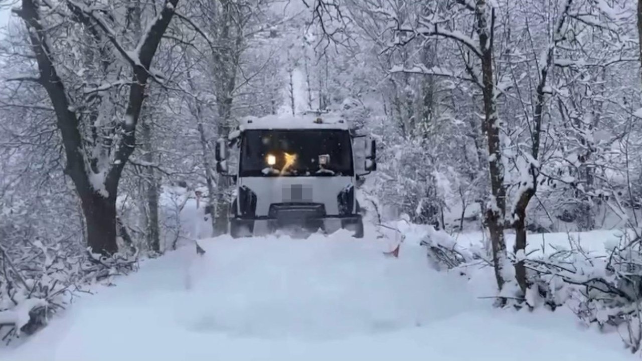 Şırnak’ta yoğun kar nedeni ile bazı yollar ulaşıma kapandı
