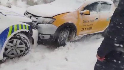 Şırnak’ta yoğun kar ve buzlanma zincirleme kazaya neden oldu