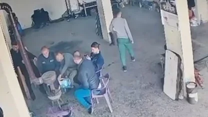 Sobaya dökülen mazot bomba gibi patladı, çırak yaralandı