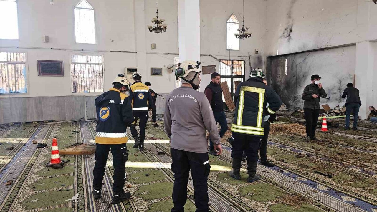 Suriye’de cami patlamasında can kaybı 8’e yükseldi