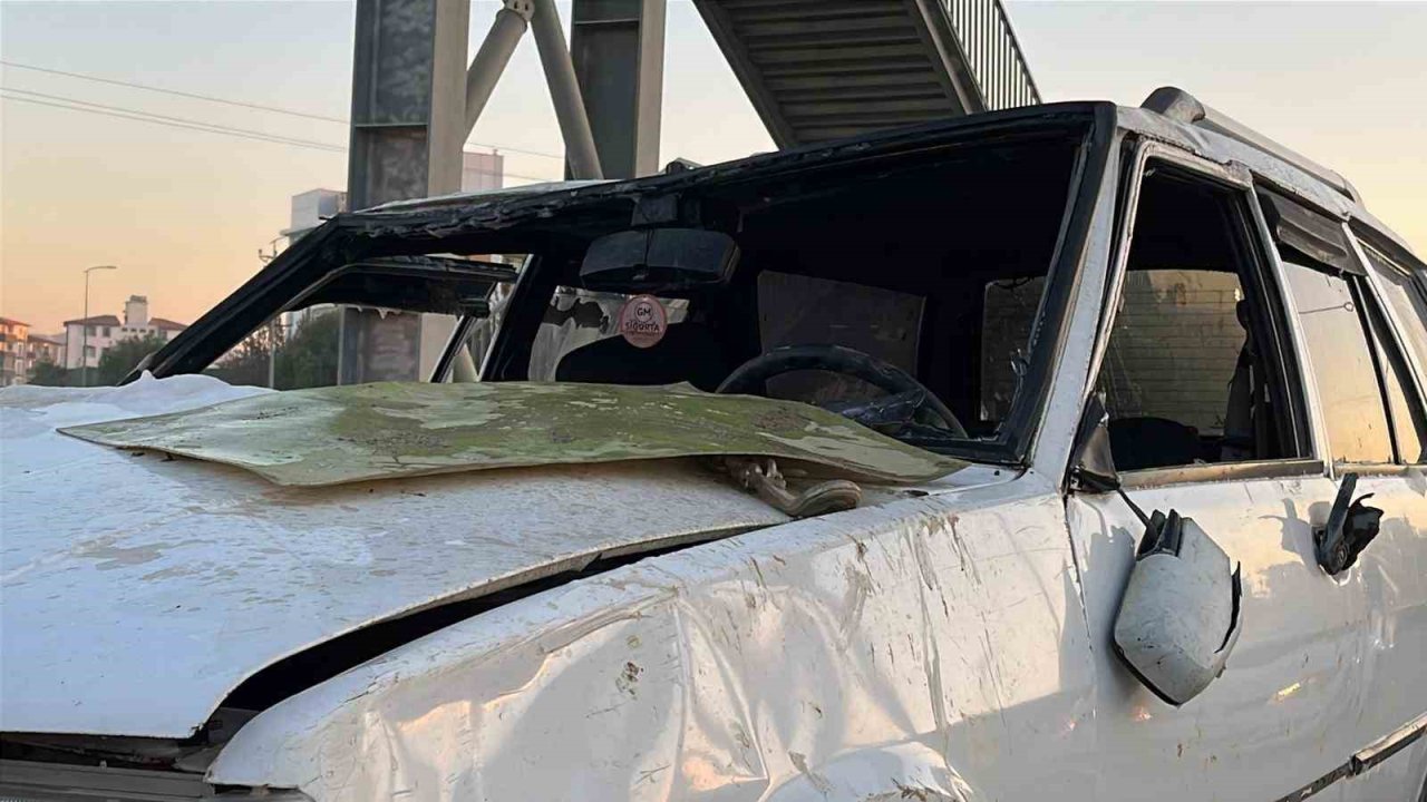 Takla atarak hurdaya dönen Tofaş’ın sürücüsü yaralandı