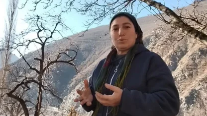 Tarla faresiyle kurduğu diyalog sosyal medyada ilgi çekti