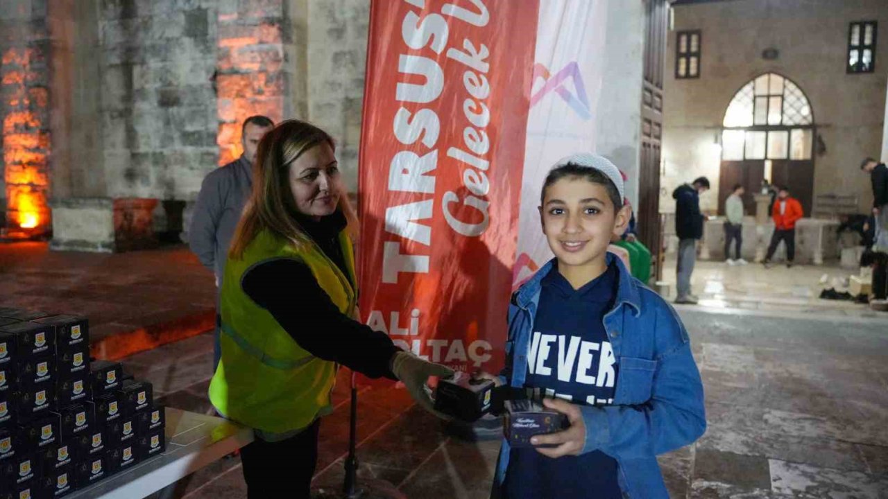 Tarsus’ta Regaib Kandili dayanışmayla karşılandı