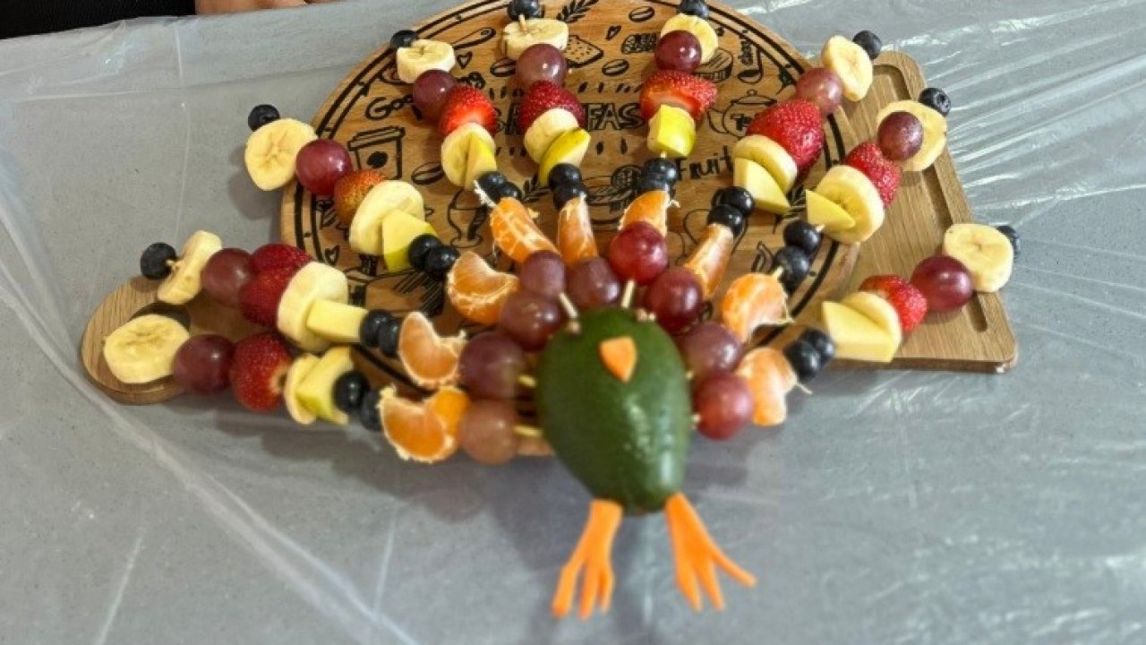 Tavşanlı’da minik ellerden sanat eseri meyve tabakları