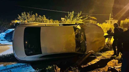 Tofaş ile çarpışan otomobil takla attı