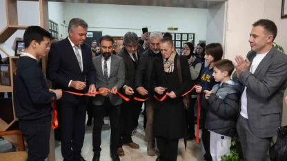 Trafik kazasında hayatını kaybeden öğrencinin adı okulundaki kütüphanede yaşatılacak