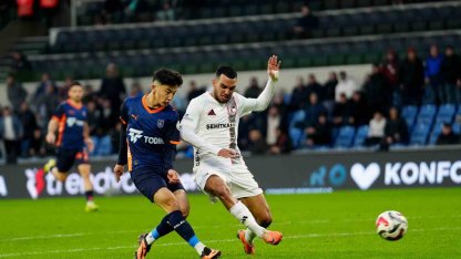 Trendyol Süper Lig: RAMS Başakşehir: 2 - Gaziantep FK: 1 (İlk yarı)