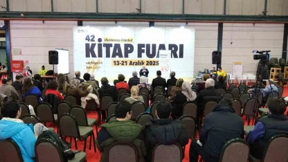 TÜYAP Kitap Fuarı’nda "Yazar Buluşmaları" yoğun ilgi görüyor