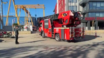 Tuzla Tersanesi’nde gemi yangını paniğe neden oldu