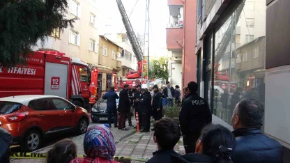 Tuzla’da çatı yangını korkuttu