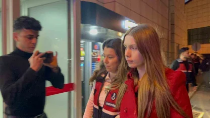 Uyuşturucudan gözaltına alınan ünlüler sağlık kontrolünden geçirildi