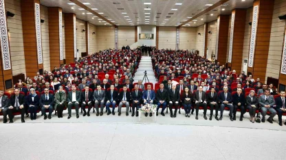 Vali Aydoğdu: "Bilgi her yerden öğrenilir, irfan rehberlikle kazanılır"