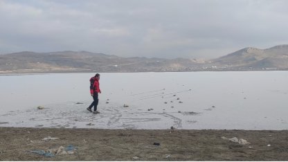 Van’da Sibirya soğukları: Sıhke Göleti’nin yüzeyi buz tuttu