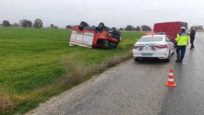 Yangına giden itfaiye aracı kaza yaptı: 1 yaralı