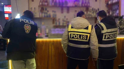 Yılbaşı öncesi, Bursa polisinden eş zamanlı sahte alkol denetimi