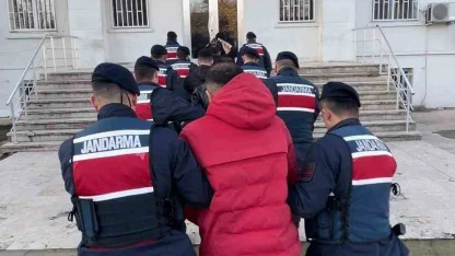 Yurt dışına kaçmak isterken yakalanan 5 kişi tutuklandı