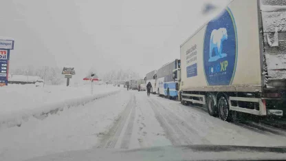 Zonguldak-Ankara yolunda trafik kilitlendi