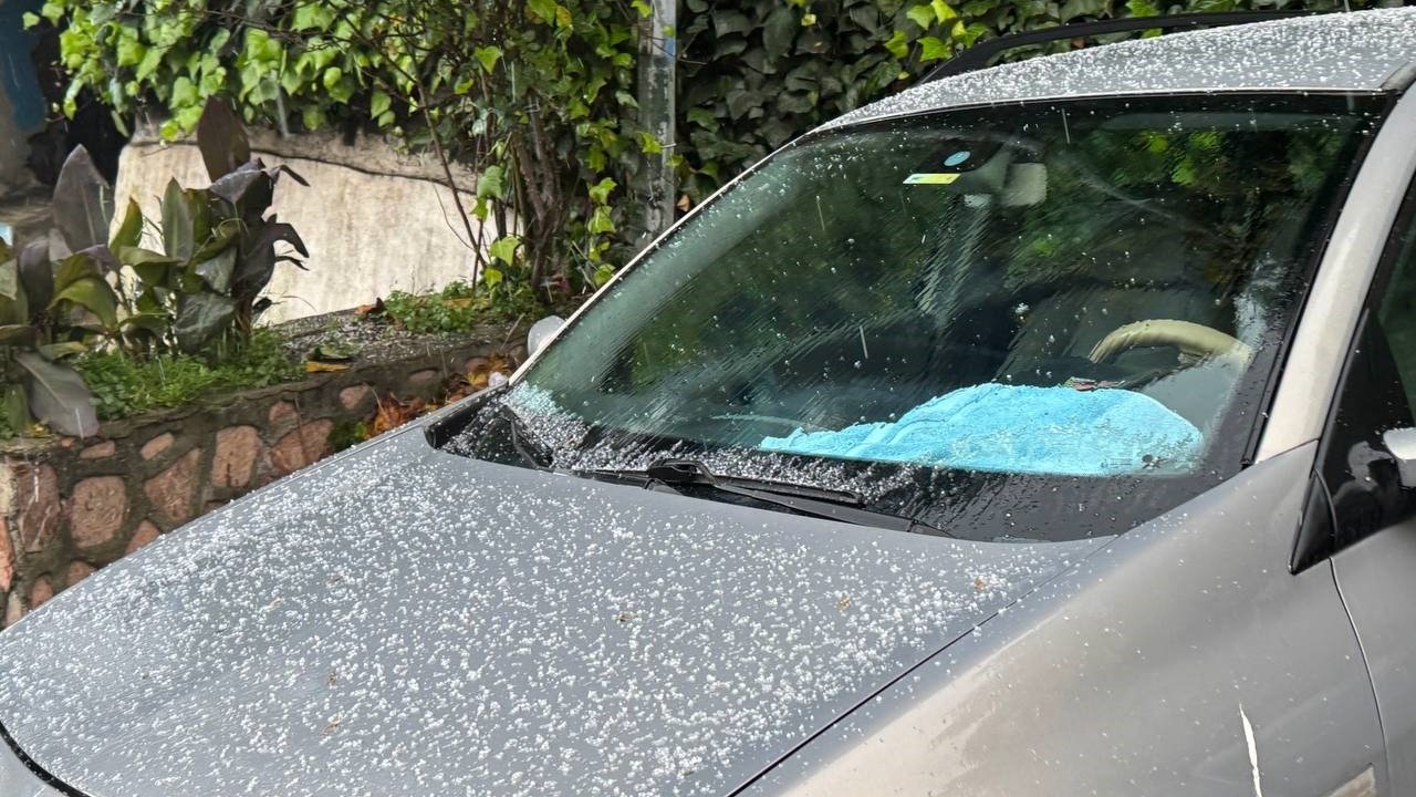 Zonguldak’ta ceviz büyüklüğünde dolu yağdı