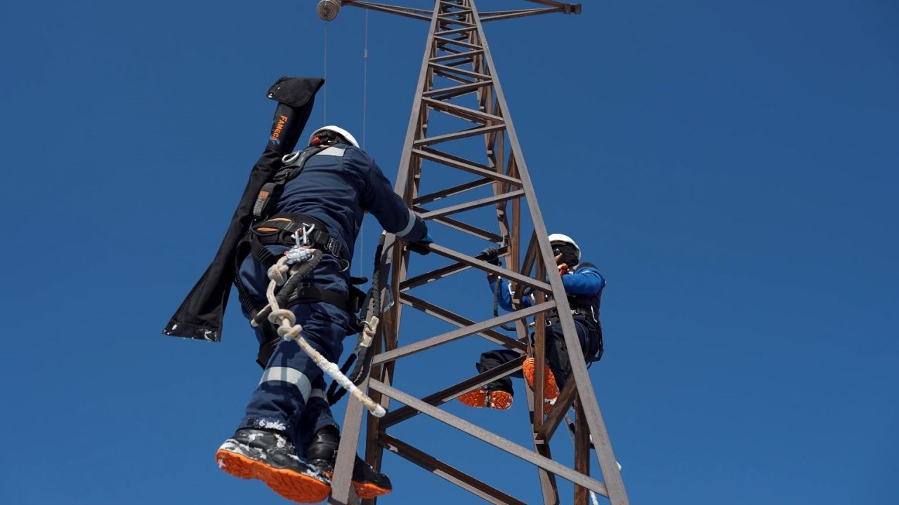 Zorlu coğrafyada büyük başarı: Aras Elektrik tüketici memnuniyetinde zirvede