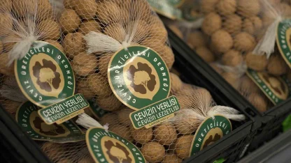 A101, yerli cevizi üreticisinden tüketiciye taşıyacak