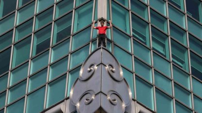 ABD’li sporcu Honnold’dan Tayvan’ın en yüksek binasına halatsız tırmanış