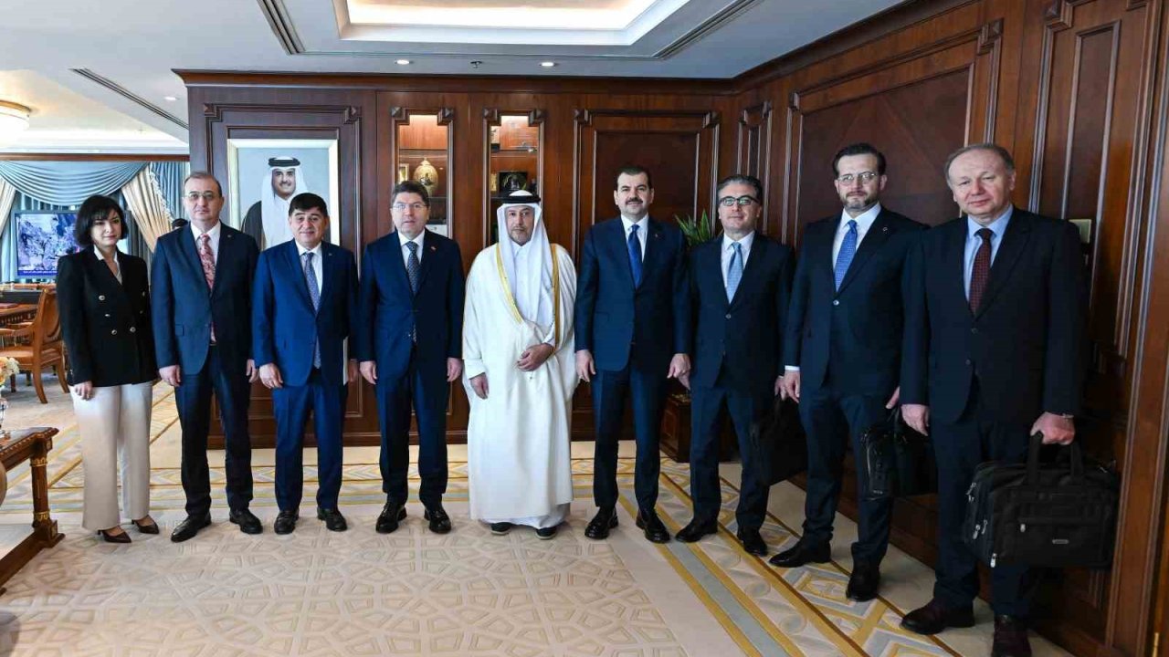 Adalet Bakanı Tunç, Katar Başsavcısı ve Yüksek Yargı Başkanıyla bir araya geldi