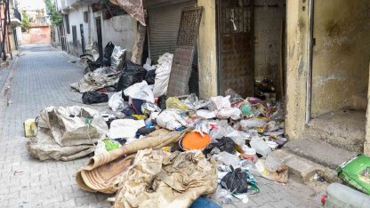 Adana’da çöp ev temizlendi