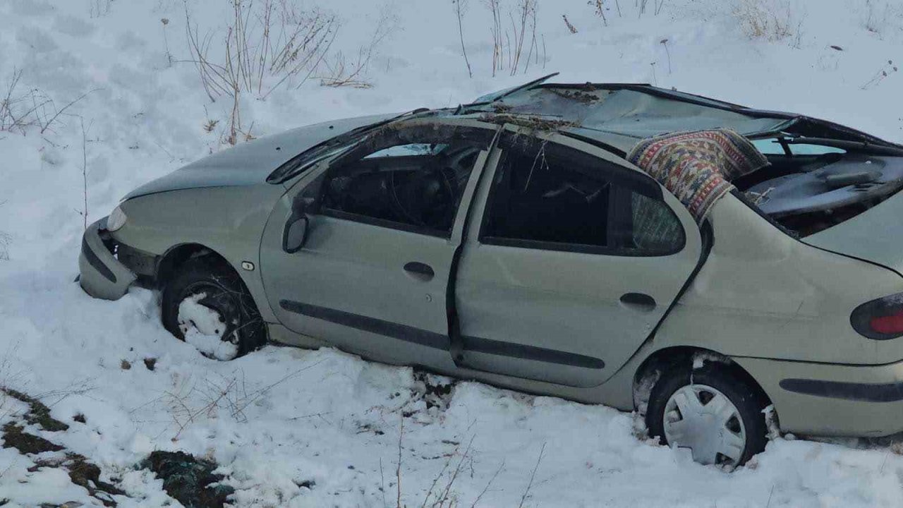 Adilcevaz’da otomobil takla attı: 5 yaralı