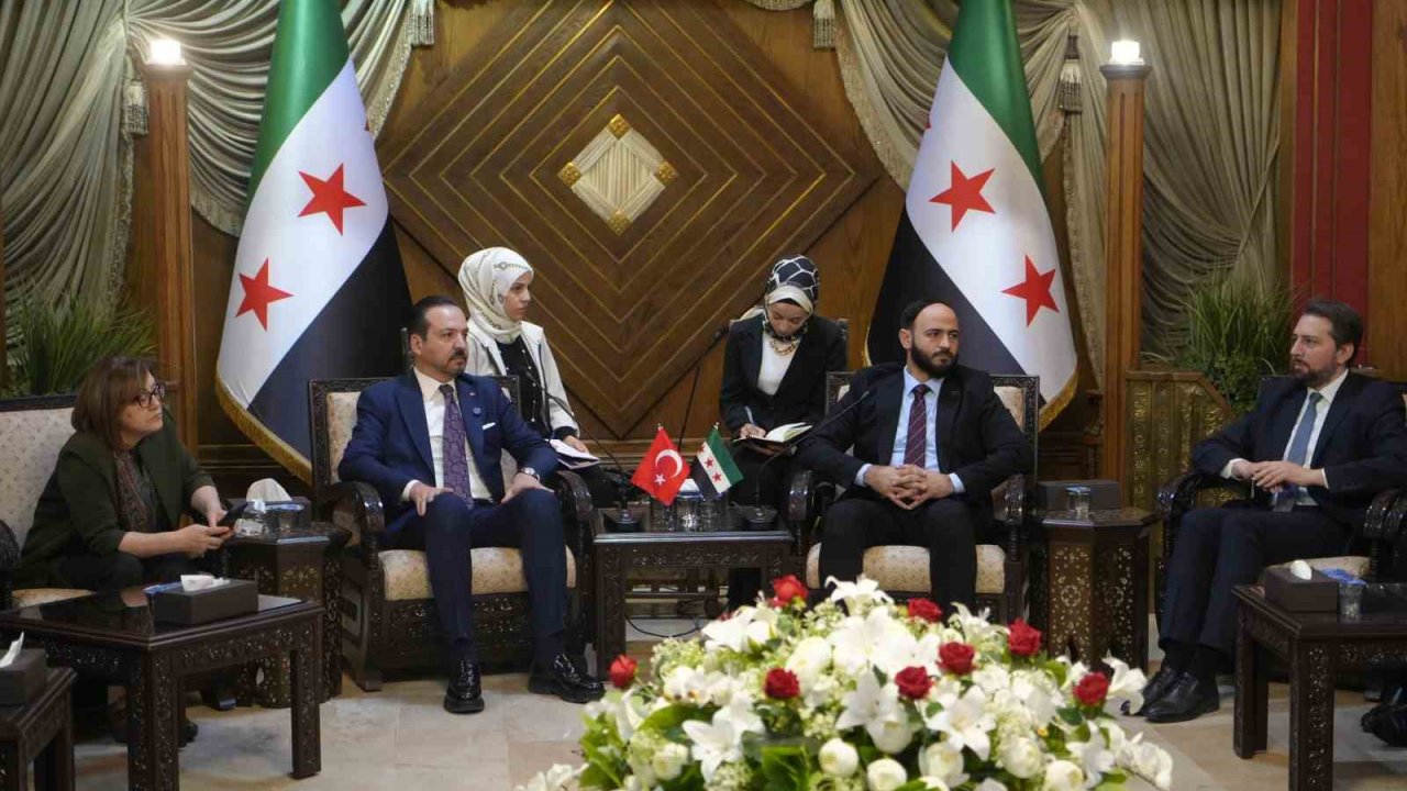 AK Parti Genel Başkan Yardımcısı Zorlu’dan Halep Valiliğine ziyaret