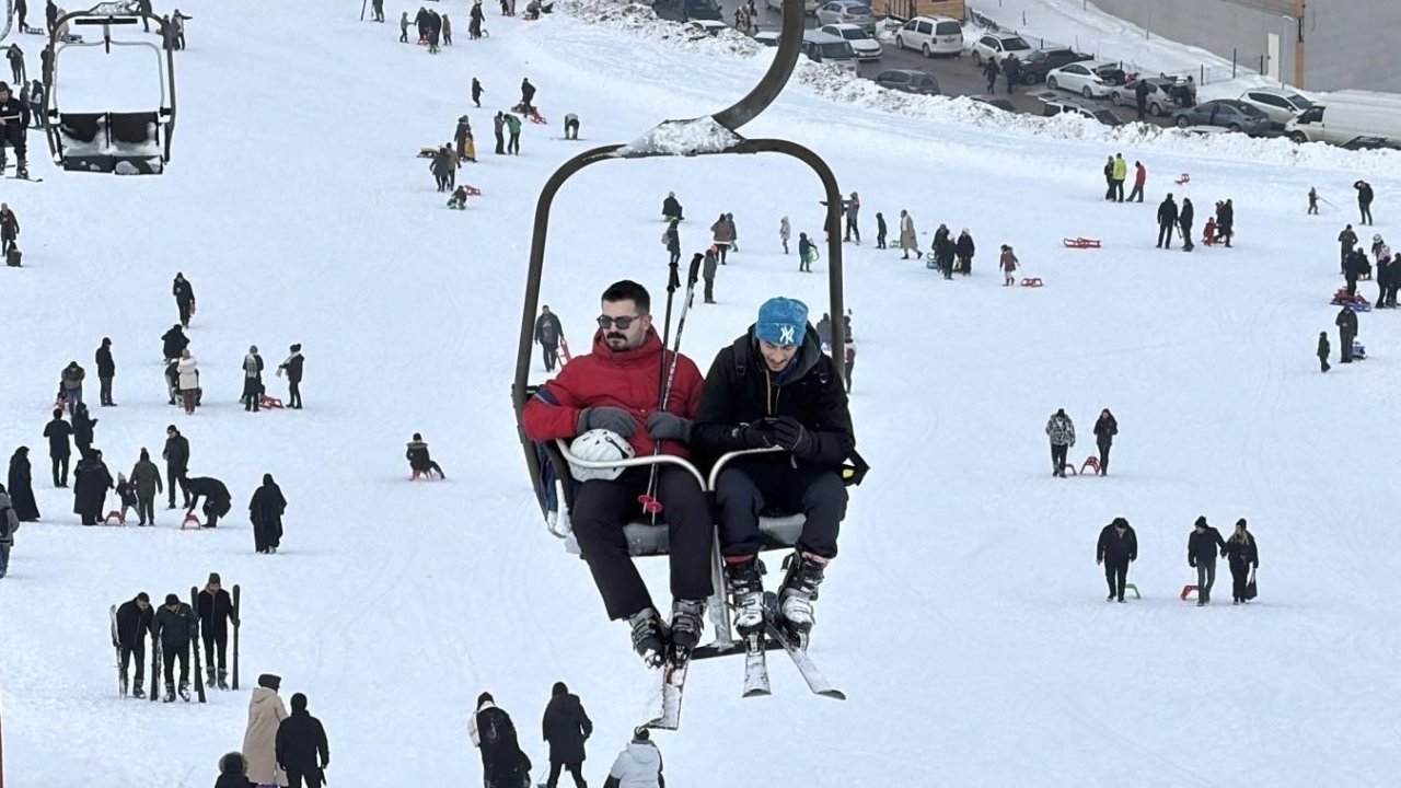 Akdağ Kayak Merkezi’nde sömestir bereketi