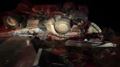 Aksaray’da devrilen tırın sürücüsü hayatını kaybetti