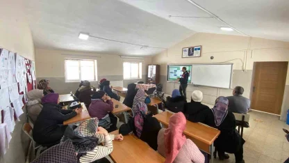 Akyaka’da annelere narkotik eğitimi