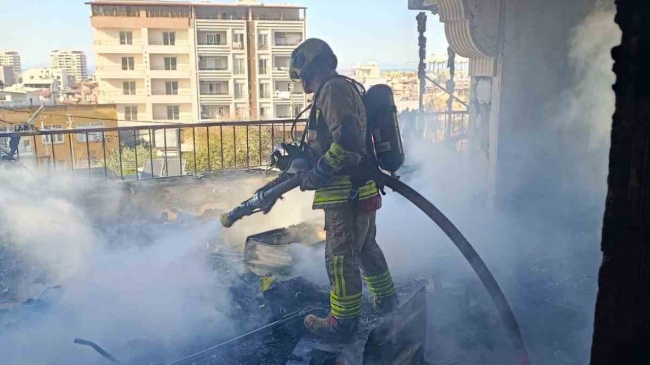 Alevlere teslim olan evinden çıkmak isteyen şahıs yaralandı